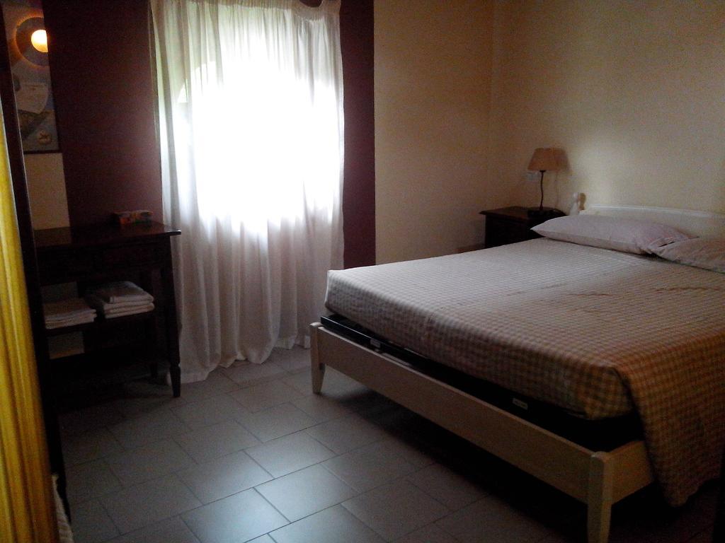 Locanda Del Sorriso Энтраккуе Номер фото