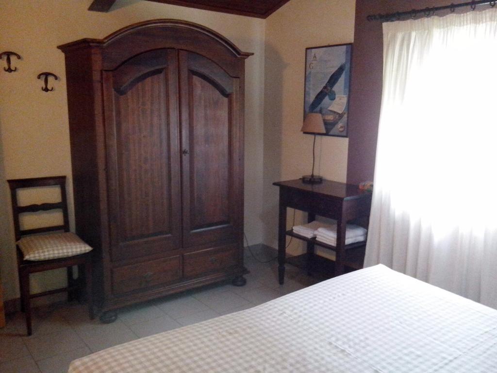 Locanda Del Sorriso Энтраккуе Номер фото